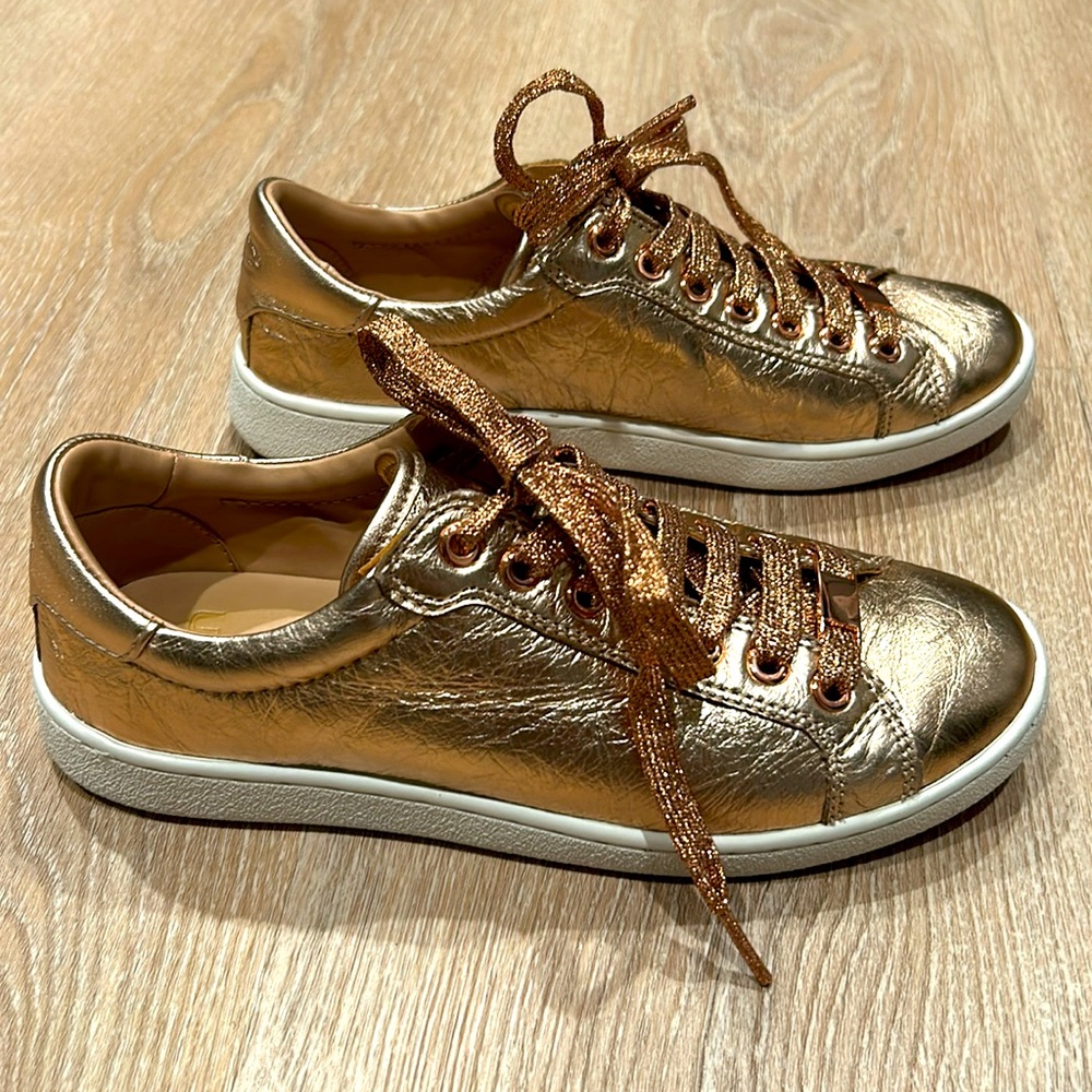Ugg Milo gold sneakers - Picture 4 of 7